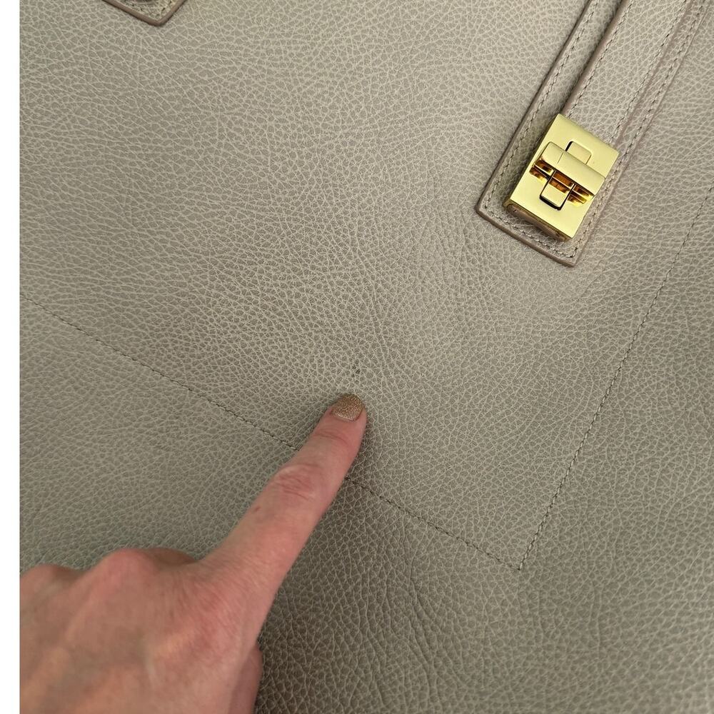 India Hicks Solitaire Tote Gray Pebbled Leather Gold Hardware Large Shoulder Bag - Picture 13 of 16